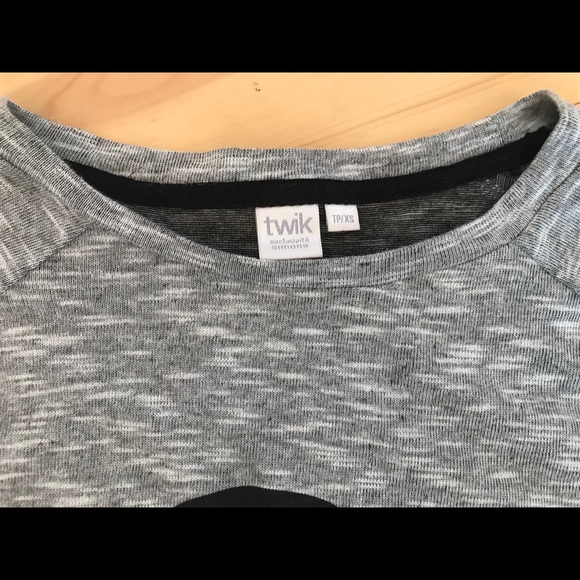 Gray sweatshirt! - Picture 3 of 3